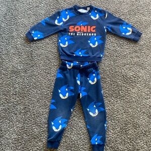 Toddler boys, sonic two piece sweat suit. Size 4T